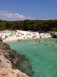 Sailing holidays, courses and yacht charter / hire